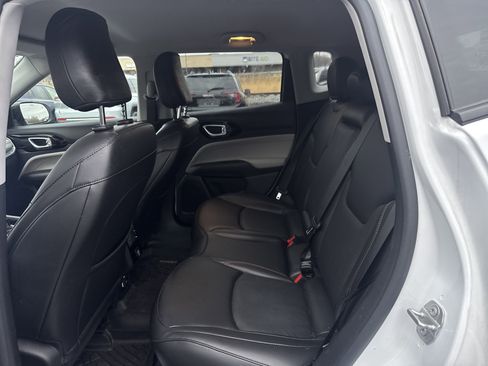 Used 2022 Jeep Compass Limited image 13