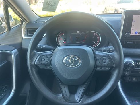Used 2024 Toyota RAV4 XLE FWD image 9