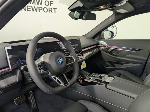 New 2027 BMW 550e xDrive AWD/4WD image 11