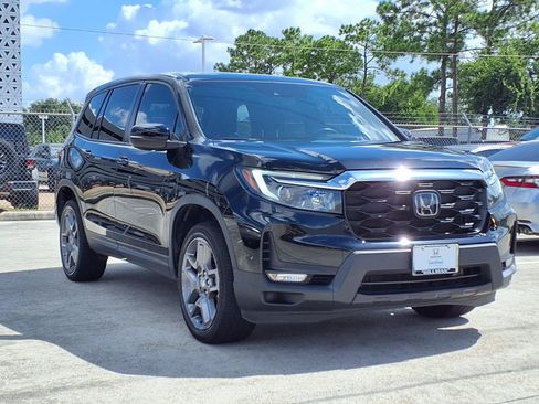 Used 2023 Honda Passport EX-L image 2