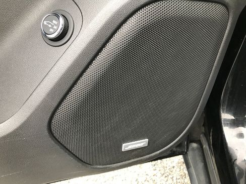 Used 2018 GMC Acadia Denali image 15