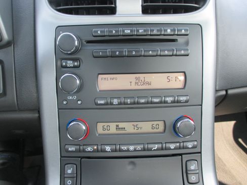Used 2006 Chevrolet Corvette Coupe w/ Preferred Equipment Group RWD image 16