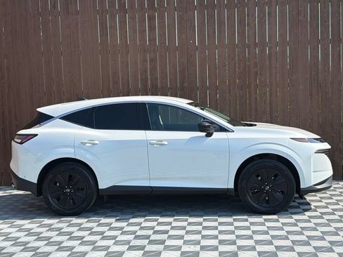 Used 2025 Nissan Murano SV FWD image 12