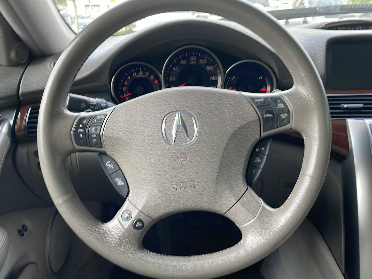 Used 2007 Acura RL w/ Technology Package AWD/4WD image 10