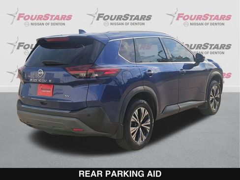 Used 2021 Nissan Rogue SV w/ Premium Package image 4