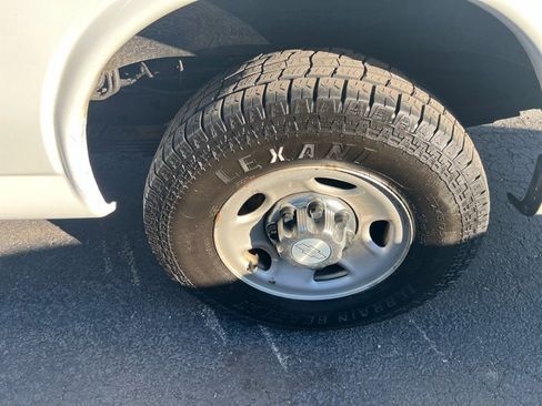 Used 2017 Chevrolet Express 3500 LT w/ LT Preferred Equipment Group image 19