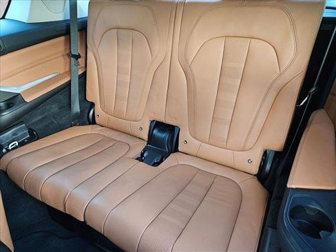 Used 2020 BMW X7 xDrive40i w/ Premium Package image 19