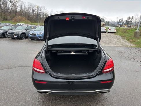 Used 2017 Mercedes-Benz E 300 4MATIC w/ Premium 2 Package image 11