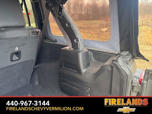 Used 2021 Jeep Wrangler Unlimited Rubicon w/ LED Lighting Group AWD/4WD image 48