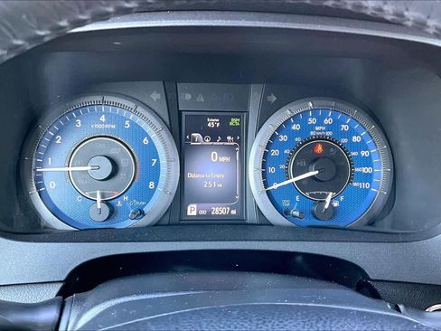 Used 2019 Toyota Sienna Limited Premium image 25