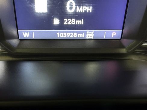 Used 2022 GMC Sierra 2500 AT4 w/ AT4 Preferred Package image 12