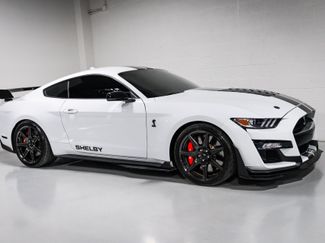 Used 2022 Ford Mustang Shelby GT500 w/ Carbon Fiber Track Pack RWD video 1