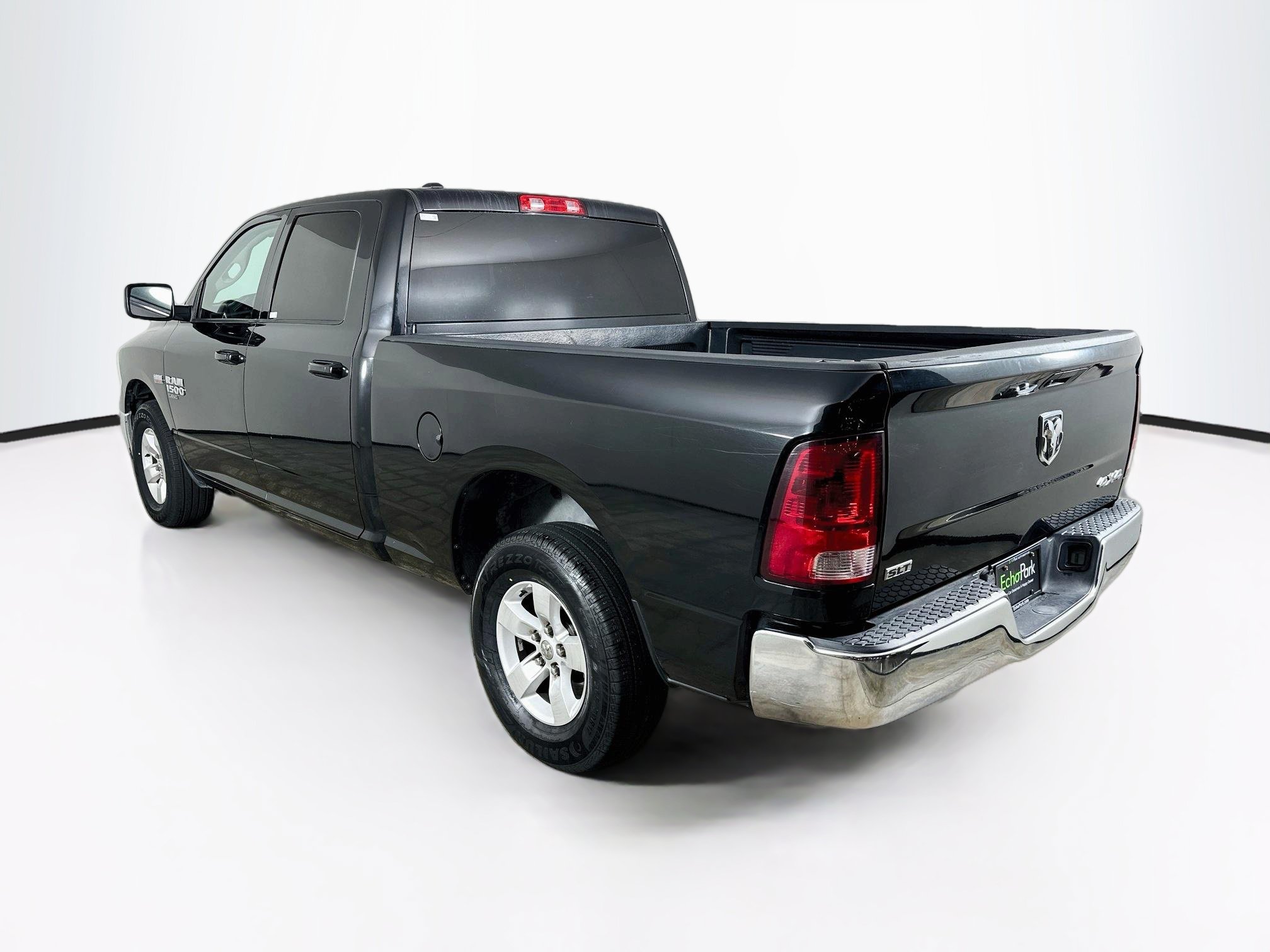 Used 2021 RAM 1500 Classic SLT AWD/4WD image 5