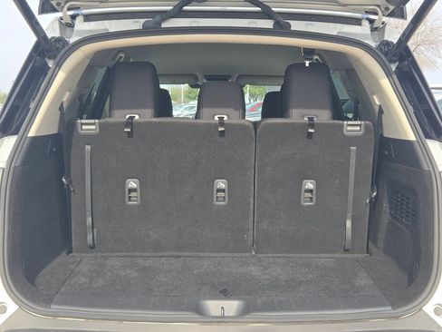 Certified 2025 Nissan Pathfinder SV image 26