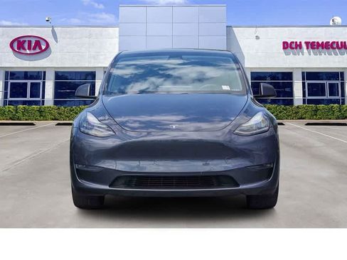Used 2021 Tesla Model Y Long Range image 2