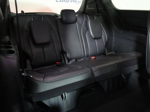 New 2026 Chrysler Pacifica Select image 23