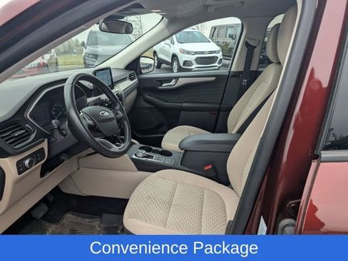 Used 2021 Ford Escape SE w/ SE Sport Appearance Package image 14