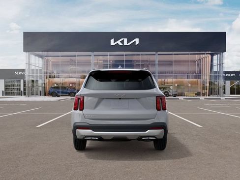 Certified 2026 Kia Sorento S w/ S Panoramic Sunroof Package FWD image 5
