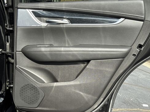 Certified 2025 Cadillac XT5 Premium Luxury image 19