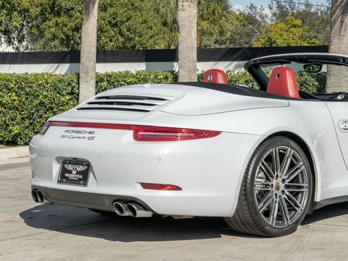Used 2015 Porsche 911 Carrera 4S image 8