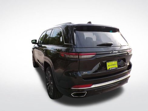 Used 2023 Jeep Grand Cherokee Overland w/ Luxury Tech Group IV AWD/4WD image 3
