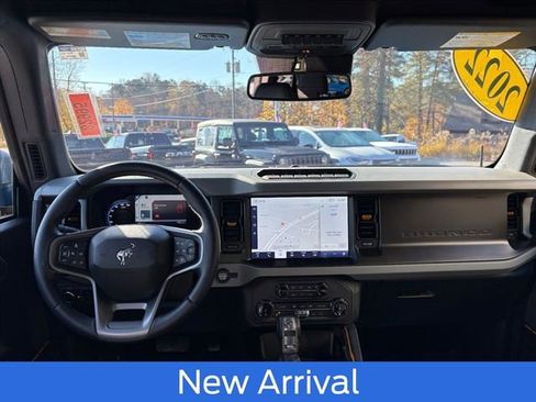 Used 2022 Ford Bronco Badlands image 6