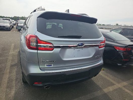 Used 2022 Subaru Ascent Limited w/ Technology Package AWD/4WD image 4