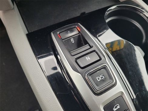 Used 2016 Honda Pilot Touring image 20