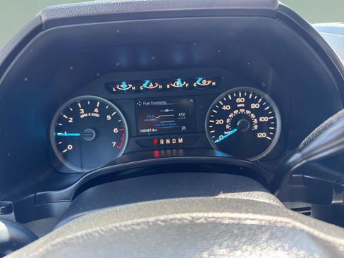 Used 2017 Ford F150 Platinum w/ Equipment Group 701A Luxury image 16