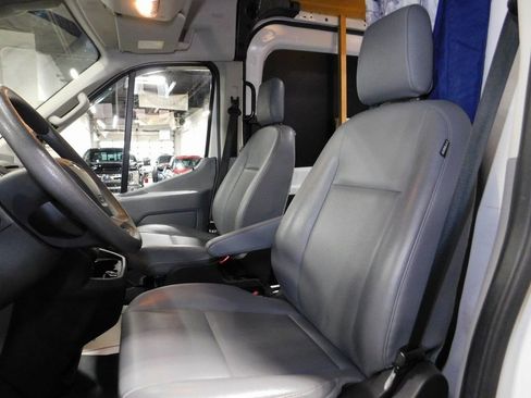 Used 2019 Ford Transit 250 148 Medium Roof image 28