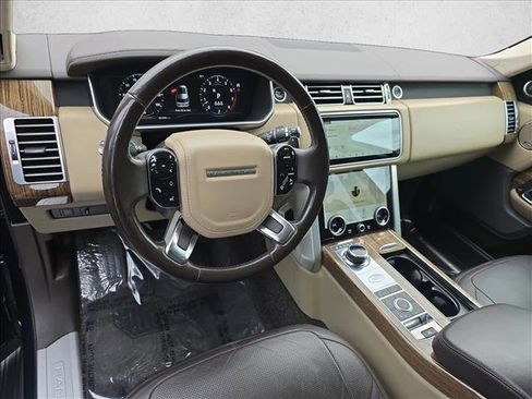 Used 2019 Land Rover Range Rover HSE image 16
