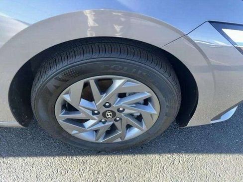 Used 2024 Hyundai Elantra SEL image 20