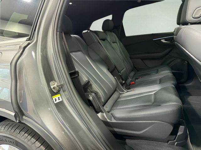 Used 2023 Audi Q7 2.0T Premium Plus w/ Premium Plus Package AWD/4WD image 32