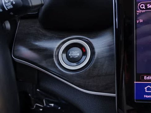 Used 2021 Jeep Grand Cherokee L Limited RWD image 30