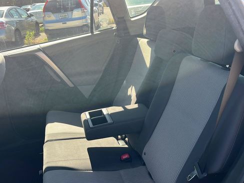 Used 2013 Toyota RAV4 LE AWD/4WD image 18
