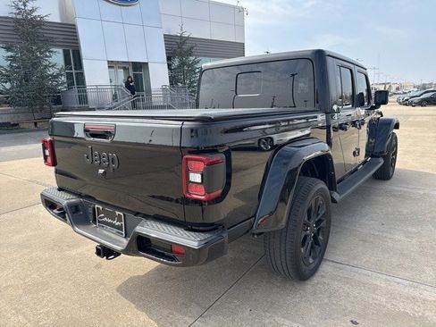 Used 2022 Jeep Gladiator Overland image 7