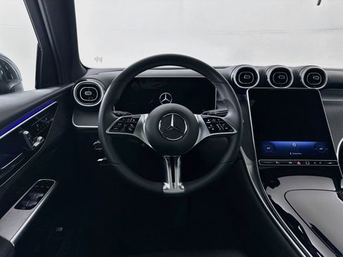 Used 2026 Mercedes-Benz GLC 300 4MATIC image 24