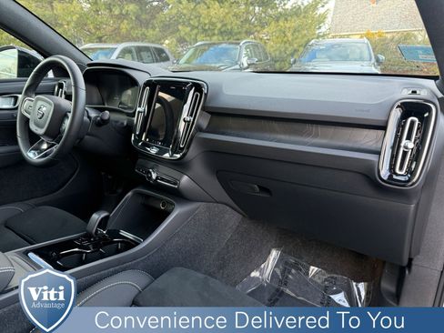 Certified 2023 Volvo C40 P8 Recharge Ultimate image 30