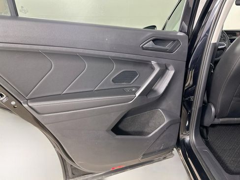 Certified 2023 Volkswagen Tiguan SE w/ Panoramic Sunroof Package AWD/4WD image 36