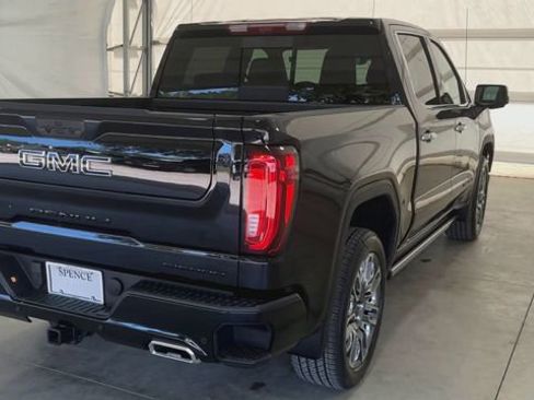 New 2026 GMC Sierra 1500 Denali Ultimate w/ LPO, Black Badging Package AWD/4WD image 8