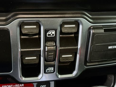 Used 2021 Jeep Gladiator Rubicon w/ Trailer Tow Package image 24