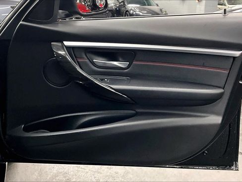 Used 2018 BMW 330i image 22