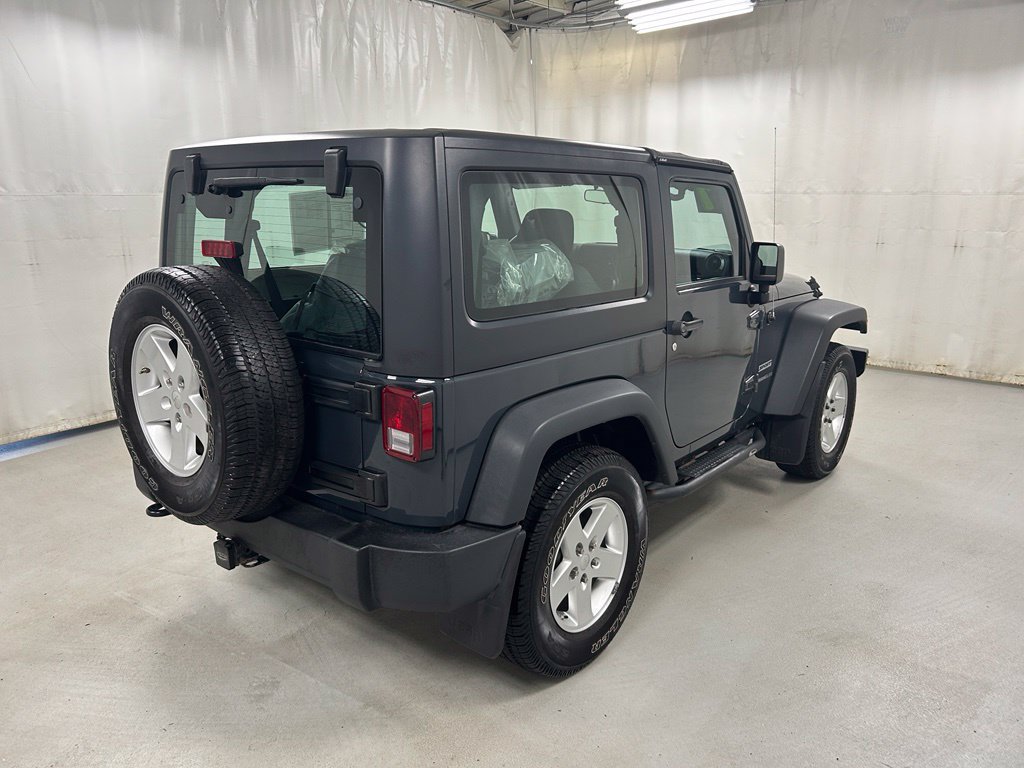 Used 2017 Jeep Wrangler Sport AWD/4WD image 5