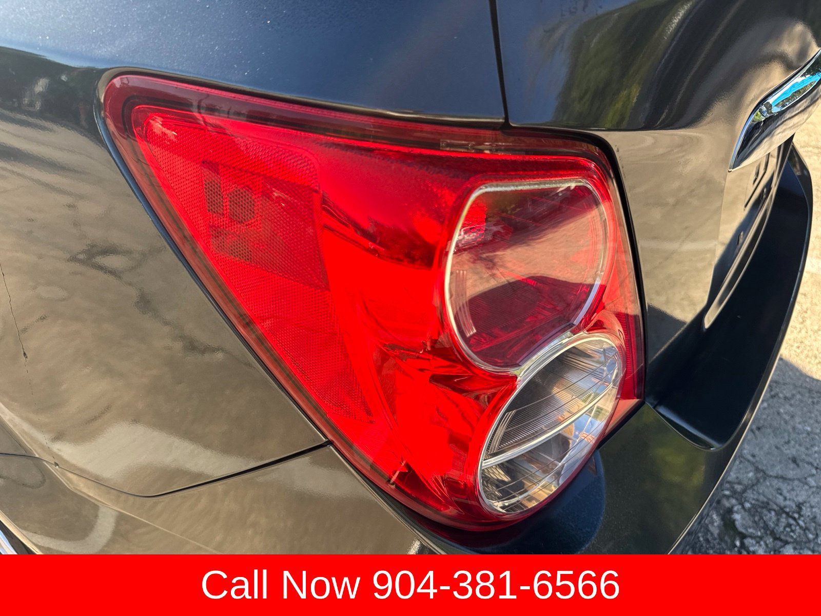 Used 2015 Chevrolet Sonic LT FWD image 9