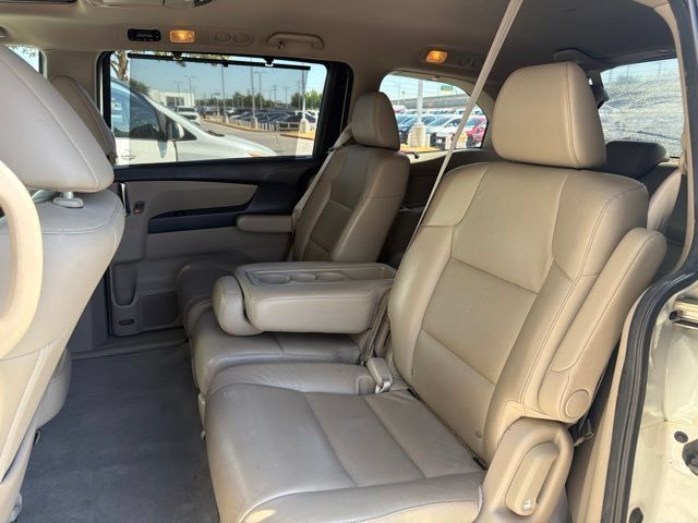 Used 2016 Honda Odyssey Touring Elite image 9
