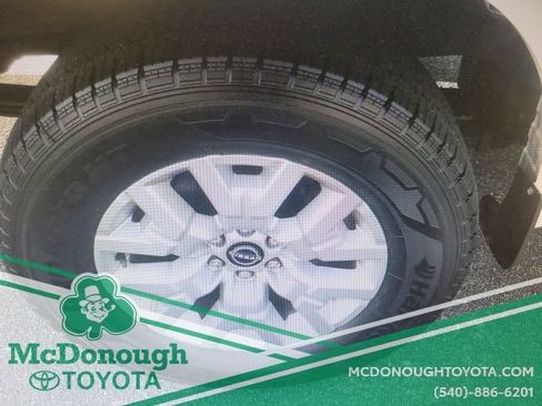 Used 2023 Nissan Frontier SV w/ SV Convenience Package AWD/4WD image 5