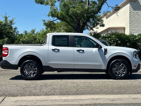 New 2026 Ford Maverick XLT image 8