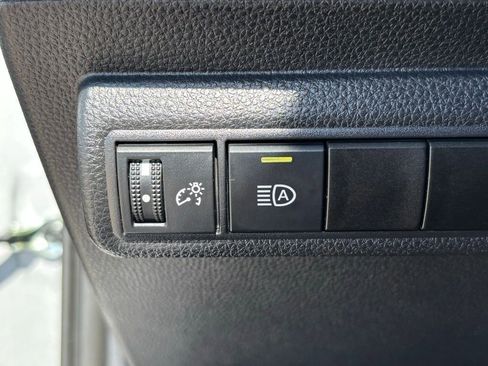 Certified 2025 Toyota Corolla SE image 24