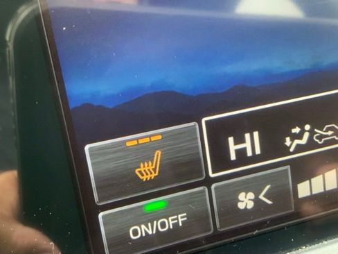 Certified 2025 Subaru Forester Premium image 26