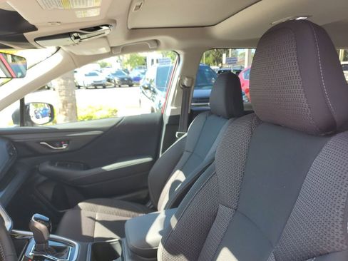 Used 2025 Subaru Outback Premium AWD/4WD image 21